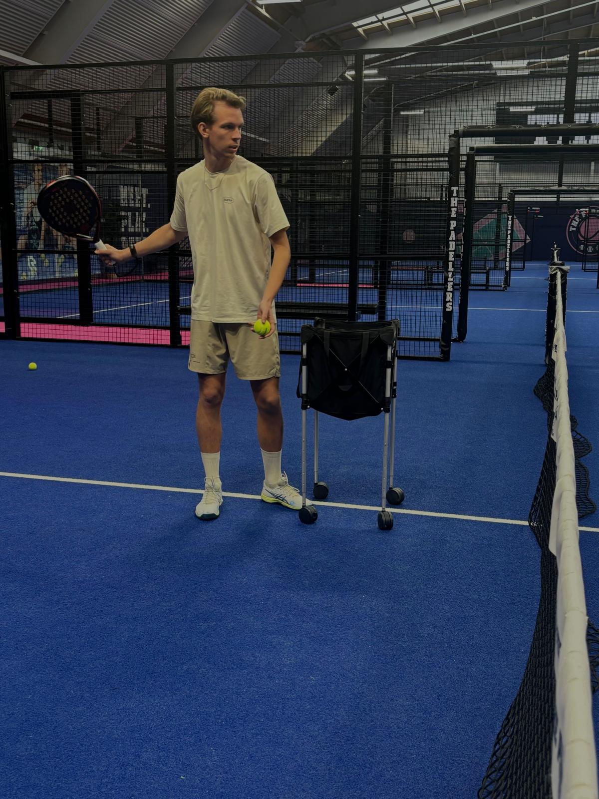 Ruben Jansma op de padelbaan